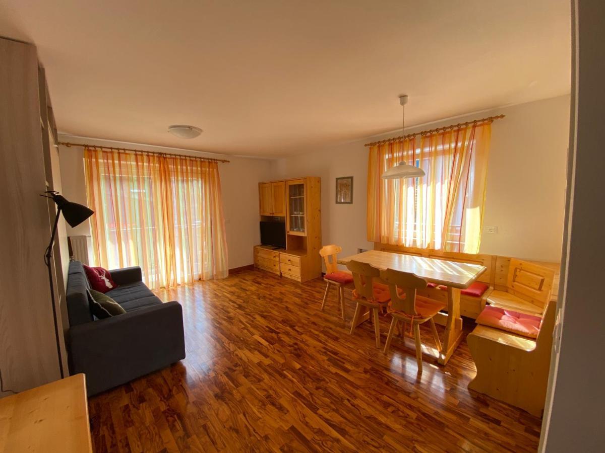 Amalia Apartment Santa Cristina Val Gardena Exteriör bild