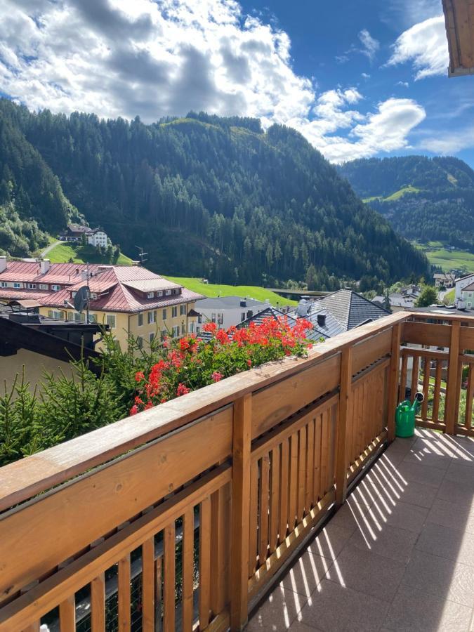 Amalia Apartment Santa Cristina Val Gardena Exteriör bild
